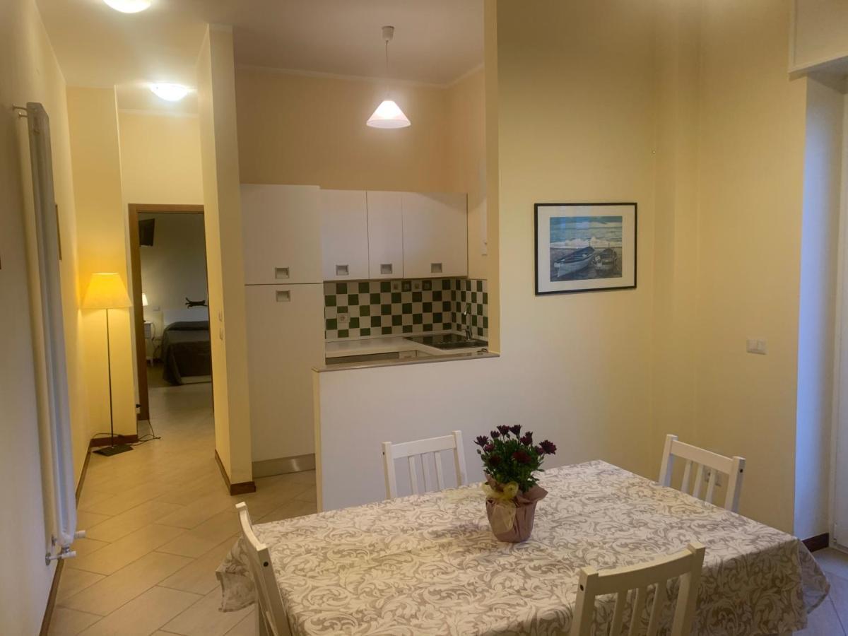 Residenza Giovanni Paolo Secondo- Casa Sull'Albero บารี ภายนอก รูปภาพ